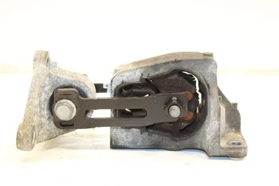 Nissan Altima SL 2019-2025 2,5 L tracción delantera motor trasero puntal soporte de montaje amortiguador Foto 1 de 4