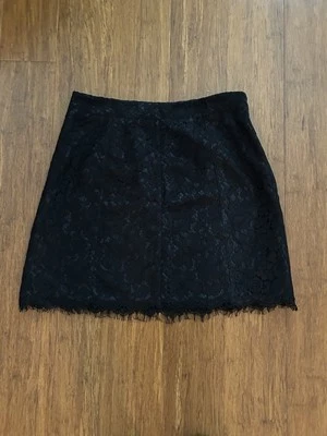 Lace Mini Skirt CeCe By Cynthia Steffe Scalloped Lined Womens Size 8 MSRP $99 - Image 1 of 4