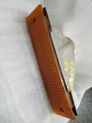 Driver Corner/Park Light Park Lamp-turn Signal 4 Door Fits 90-91 CUTLASS 160201 Foto 1 de 3