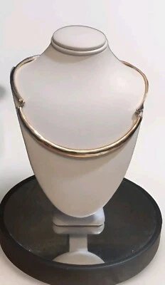 Collar Gargantilla con Bisagras Tono Dorado Marca Lucky Firmado Diseñador Inmobiliario (649) Foto 1 de 4