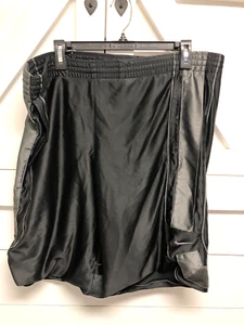 Mens Nike Black Silver Gray Nike Basketball Shorts Size LARGE - Picture 1 of 5