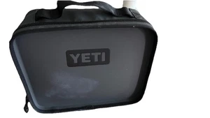 Caja de almuerzo YETI Daytrip aislada rígida gris estuche refrigerador LEER - Imagen 1 de 6