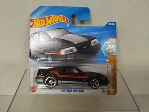 FORD MUSTANG 1992 BLACK 7/10 70´S VS 90´S 1:64 HOT WHEELS - Imagen 1 de 2