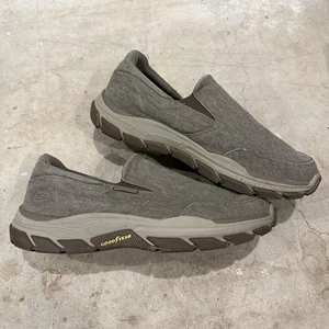 Zapatos Skechers para Hombres Talla 13 Calce Relajado Sin Cordones Goodyear Agarre Estable SN 204387 - Imagen 1 de 10