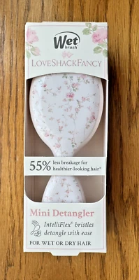 Escova úmida X LoveShackFancy MINI escova de cabelo desembaraçadora! Hera inglesa rosa! Na mão! - Imagem 1 de 2
