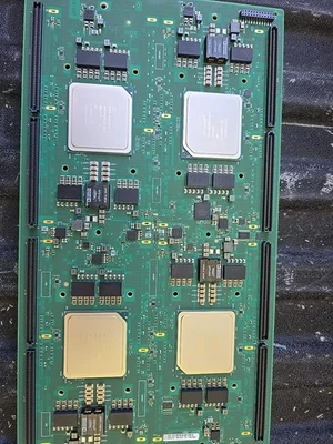 Intel AGILEX AGFA027R24C2E1V Lote de 4 Soldados en la Placa Madre para Piezas  Foto 1 de 3