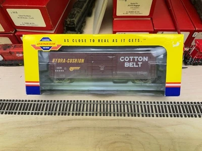 Athearn Genesis Cotton Belt Weathered 50’ PC&F Boxcar SSW#23586 - Image 1 of 2