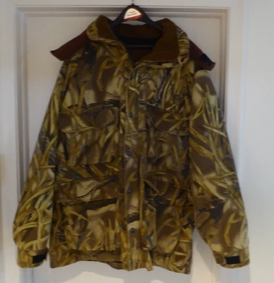 Chaqueta y abrigo de pato de caza camuflado Herter's talla XLarge forro con capucha Foto 1 de 4
