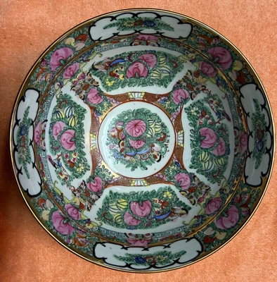 Винтажная фарфоровая чаша с розовым медальоном с ручной росписью  - Изображение 1 из 4