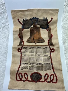 Toalla de té de lino calendario vintage 1968 Liberty Bell diseño de cuadrícula a todo color - Imagen 1 de 7