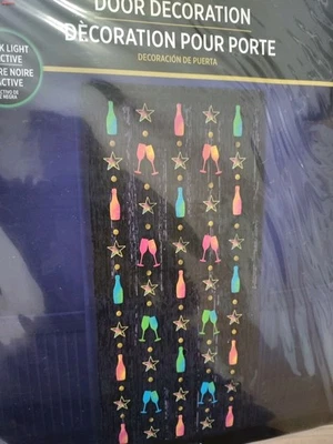 Feliz Año Nuevo Decoración Puerta Cortina, Colgante Luz Negra Reactiva Foto 1 de 4