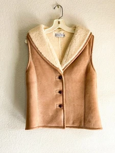 VTG Sportsmen Mfg Co Shearling Sheepskin Vest Berlin WI Medium Genuine Suede - Picture 1 of 8