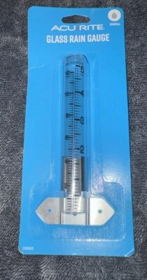 Pluviómetro de vidrio AcuRite capacidad de 5" con tubo y montaje en tierra Foto 1 de 4