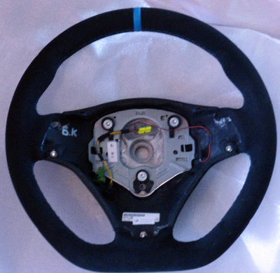 Volante BMW OEM E90 E92 E93 M3 E82 M Performance Raya Azul Alcántara Foto 1 de 2