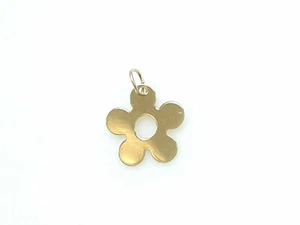 14K Yellow Gold Flat Daisy Flower Flower Charm pendant - Picture 1 of 2