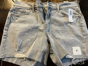 Old Navy Jean Shorts Size 4 5" long Girls Retail $29.99 - Picture 1 of 4