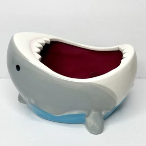 Cuenco de cerámica Think Geek Shark Attack 2014 mandíbulas - Imagen 1 de 8