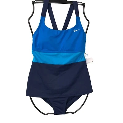 NIKE $94 DOS PIEZAS TRAJE DE BAÑO TANKINI Y PARTE INFERIOR DE BIKINI SM NUEVO CON ETIQUETAS Foto 1 de 4