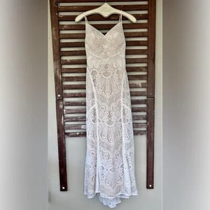 Vestido de novia All Who Wander Ryder en marfil. Talla 12. - Imagen 1 de 10