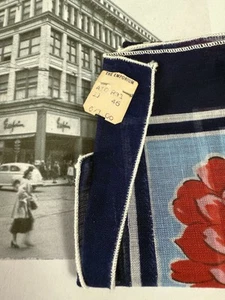 VINTAGE ca 1945 INUTILIZZATO HANKY SPILLA ORIGINALE SU ETICHETTA ST PAUL MN EMPORIUM DEPT STORE - Foto 1 di 4