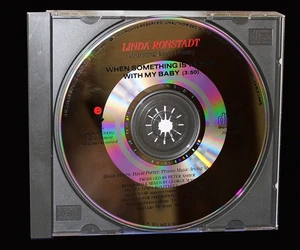 Linda Ronstadt-Neville-When Something Is Wrong With My Baby-Elektra PR 8170-DJCD - Imagen 1 de 2