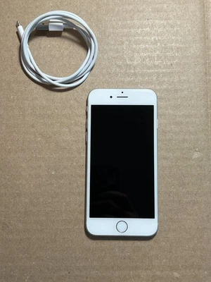 Apple iPhone 6 - 16 GB - Plateado (Desbloqueado) A1549 Foto 1 de 4