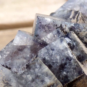 Muestra mineral Weardale de cantera de fluorita gemelada gris Reino Unido 10 cm Xtl 15 mm - Imagen 1 de 23