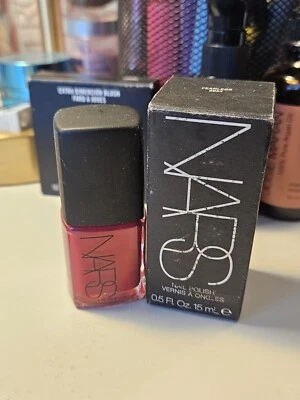 Esmalte de uñas NARS 3654 FEARLESS 0,5 oz líquidas / 15 ml Foto 1 de 3