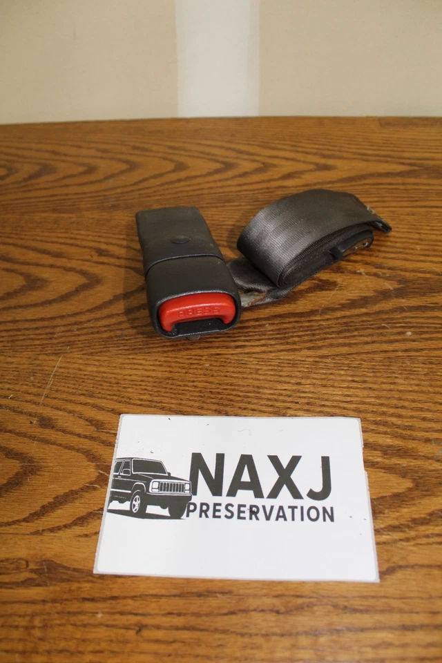 CONJUNTO DE FIVELA DE TRAVA DE CINTO DE SEGURANÇA CENTRAL ASSENTO TRASEIRO ÁGATA Jeep Cherokee 1997-2001 - Imagem 1 de 4