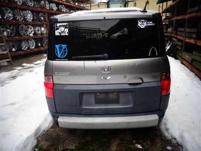 Rear Wiper Motor US Market Fits 03-11 ELEMENT 2113007 - Image 1 of 4