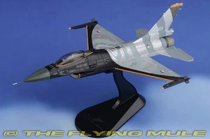 Hobby Master 1:72 F-16AM Fighting Falcon RNLAF 313 Sqn #J-055 - Picture 1 of 8