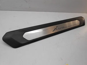 Tira de cubierta BMW X3 paso lado derecho o izquierdo OEM 7410012 DR0044 - Imagen 1 de 5