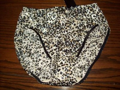 NUEVO CON ETIQUETAS BRAGAS WACOAL CONCIENCIA CORTE ALTO 841167 929 ANIMAL S Foto 1 de 2