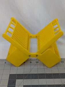 Fisher Price Escurridor de platos amarillo Estante de secado Juguete de juego simulado - Imagen 1 de 9