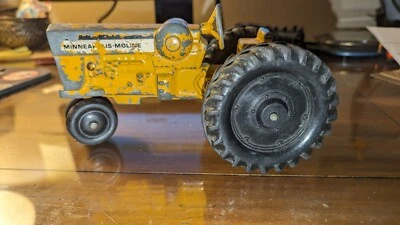 Ertl diecast 1960's Minneapolis Moline Tractor 1:24 Scale - Image 1 of 4