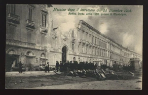 MESSINA dopo il terremoto 1908 antica porta della citta' presso il municipio - Foto 1 di 1
