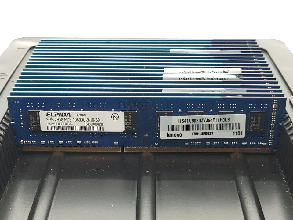 Elpida PC3-10600U 2GB DDR3 RAM Memory EBJ21UE8BDF0-DJ-F PC3-10600U-9-10-B0 - Image 1 of 1