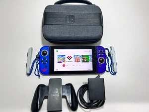 Nintendo Switch Bundle with LOTS of GAMES - Picture 1 of 6