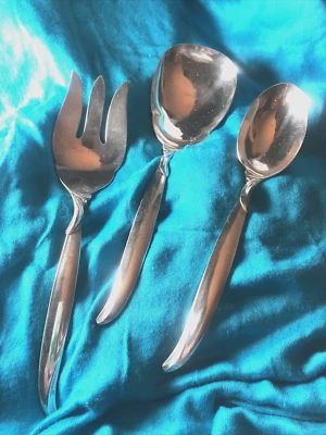 Tenedor de carne fría 3 piezas MCM FLAIR cazuela de bayas cuchara para servir comunidad Oneida Foto 1 de 3