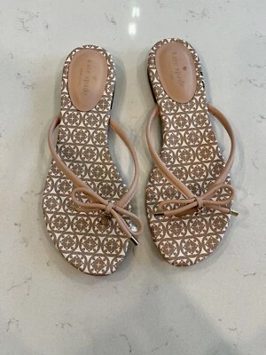 Sandalias de Tanga Kate Spade New York Para Mujer Rosa Cuero Desnudo Místico Lazo Deslizable 9 Foto 1 de 4