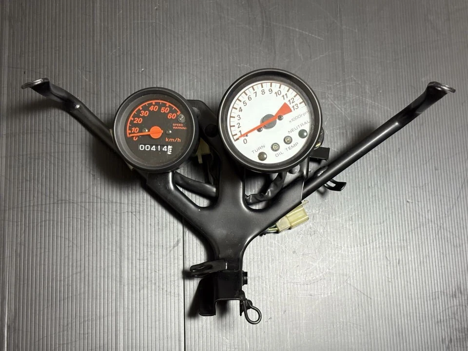 Velocímetro velocímetro Honda Nsr50 último modelo Repsol capó superior estancia  Foto 1 de 4