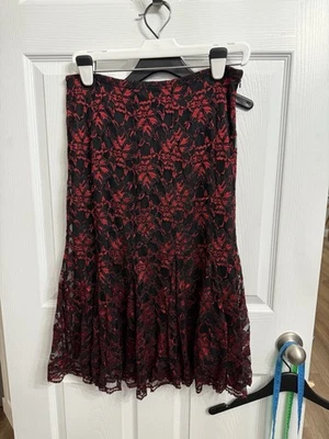 Falda superpuesta de encaje roja negra Y2K para mujer pequeña grande midi gótica Hadestown Foto 1 de 4