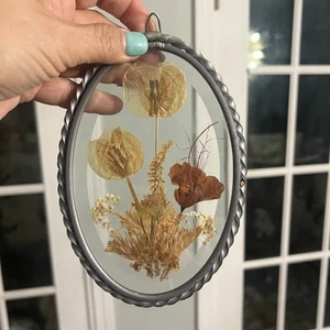 Dauerhafte Impressionen gepresste Blumen Sonnenfänger im Glas mit ovalem Metallrahmen - Bild 1 von 9