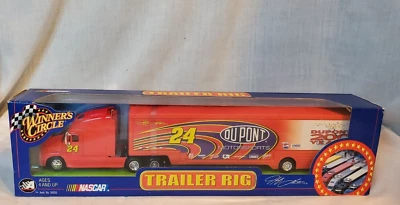 Plataforma de remolque Nascar Jeff Gordon #24 DuPont 200 años 1:64 Winners Circle 2001 Foto 1 de 4