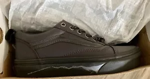 Harry Potter Vans Shoes 2.5k NEW IN BOX - Picture 1 of 8
