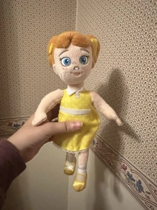 "Muñeco de peluche Toy Story Gabby Gabby vestido amarillo pelo rojo 12""" - Imagen 1 de 2