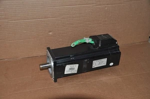 ELAU Servomotor SM 100-40-050-P0-44-S1-B1 - Bild 1 von 2