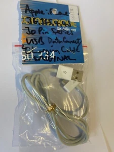 30 Pin Male Connector to USB Data Cable in White for iPad 2/3 & iPhone 4,4S,3GS. - Picture 1 of 2