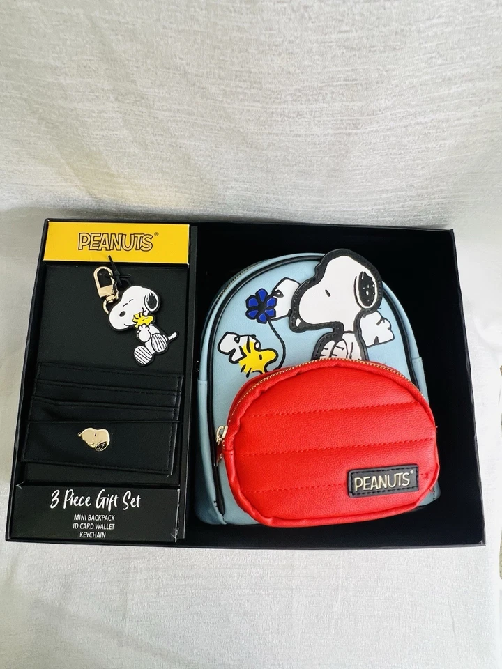 Peanuts Snoopy 3-Piece Gift Set Mini Backpack ID Wallet & Keychain NWT - Image 1 of 4