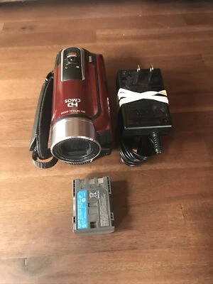 Canon VIXIA HF R10 HD 1080p Camcorder 20x 8GB - Image 1 of 4